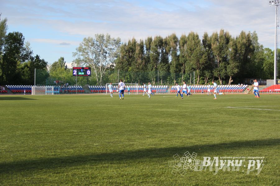 В Великих Луках состоялся матч Первенства СЗФО по футболу между командами «Луки-Энергия» и «Химик»