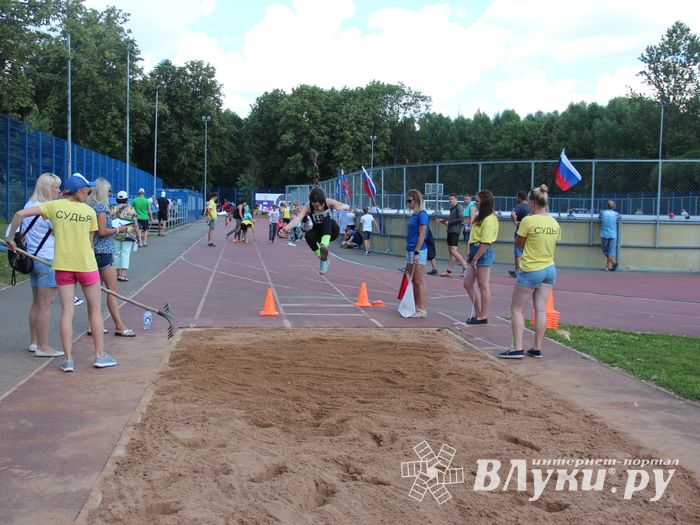 В Великих Луках прошёл Олимпийский День (ФОТО)