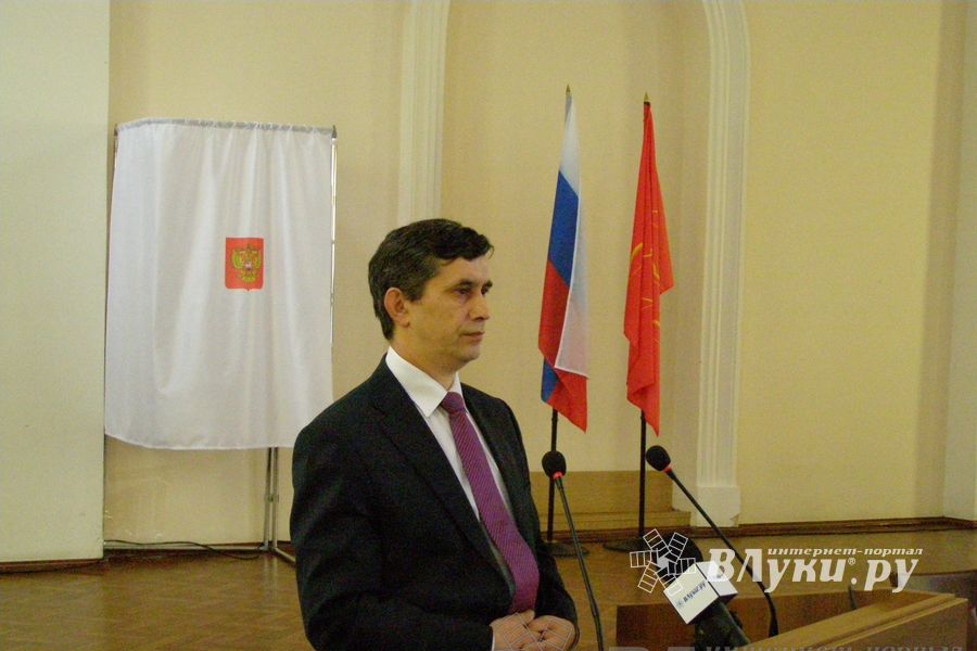 Выбор главы администрации Великих Лук