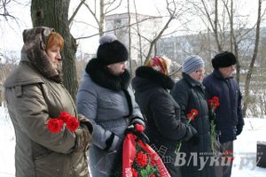 В Великих Луках почтили память подпольщиков