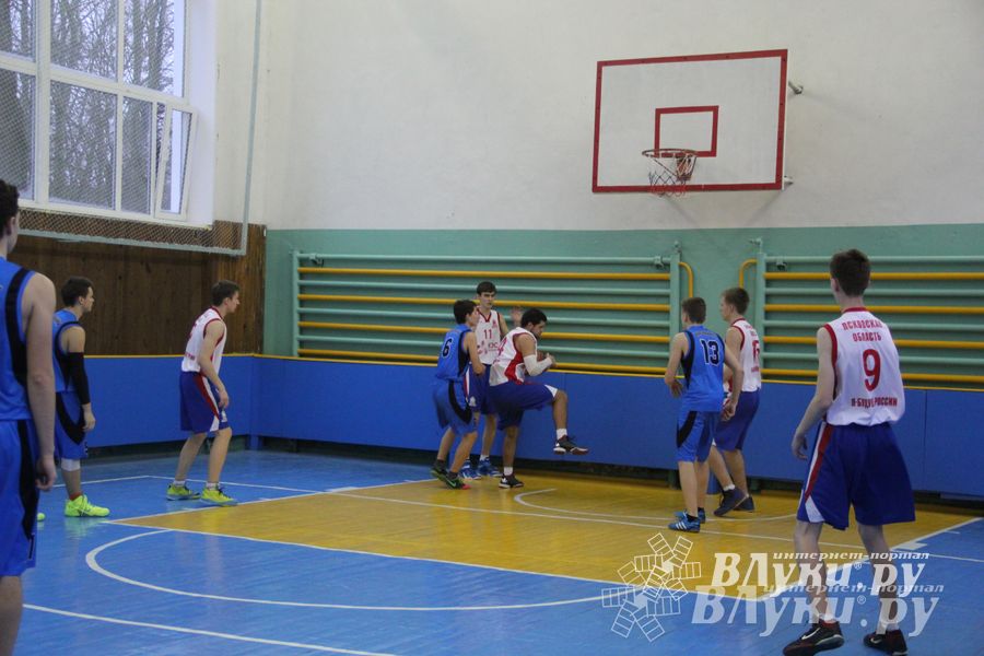 Великолучанки заняли первое место в дивизиональной игре «КЭС-Баскет» (фото)