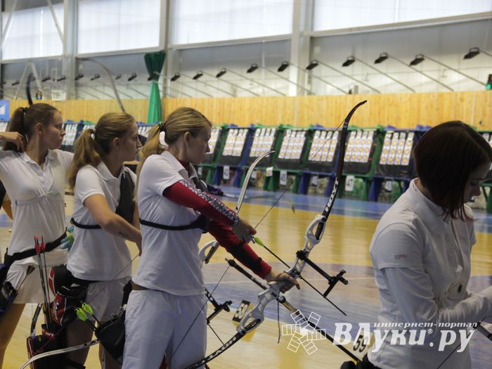 В Великих Луках стартовали всероссийские соревнования по стрельбе из лука «Надежда России» (ФОТО)