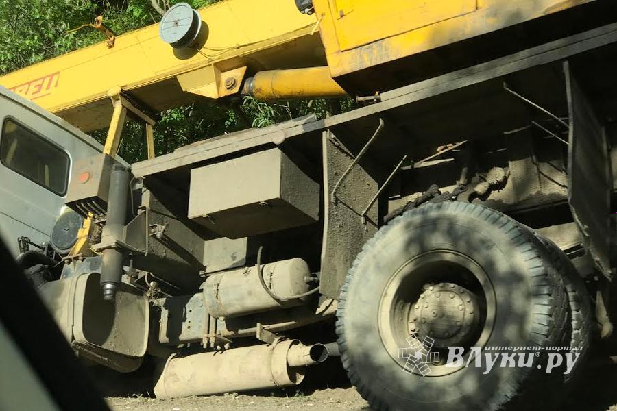Фотофакт: ДТП на выезде из Великих Лук 