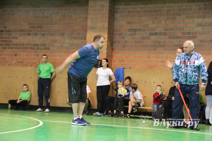 В Великих Луках прошло Первенство города среди спортивных семей (ФОТО)