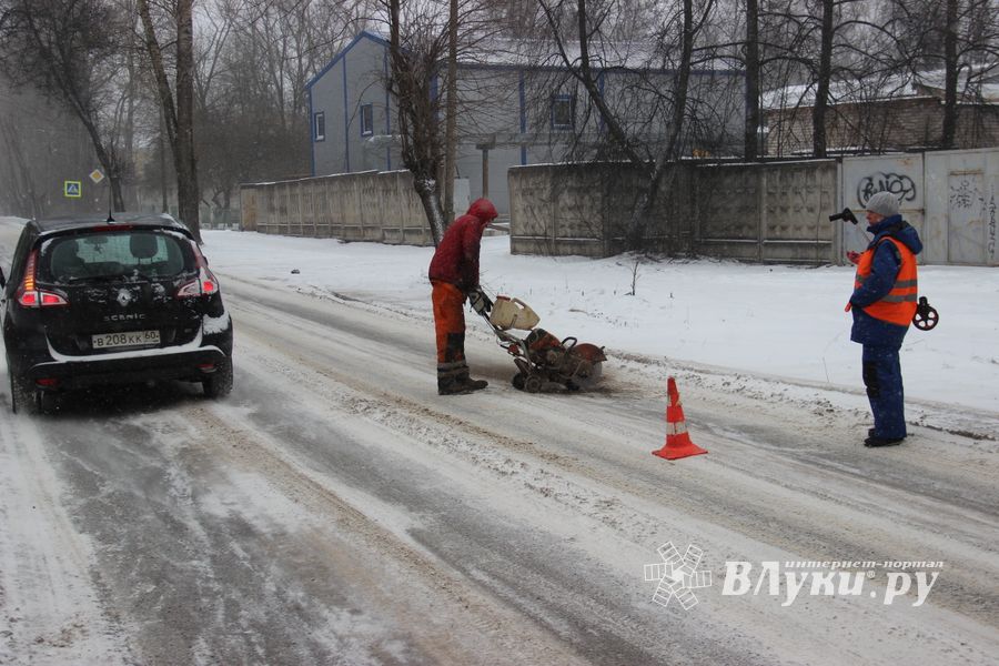Вниманию автомобилистов-великолучан (ФОТО)