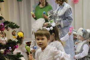 В детских садах Великих Лук полным ходом идут Новогодние  утренники
