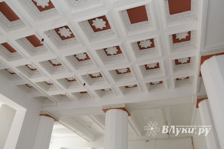 Пресс-тур по великолукскому драмтеатру (ФОТО)