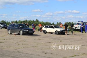 В Великих Луках прошел I этап Открытого чемпионата г. Великие Луки по Drag Racing (фото)