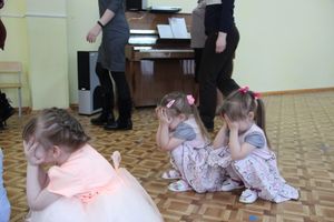 Малыши сада №1 поздравили мам и бабушек с 8 марта