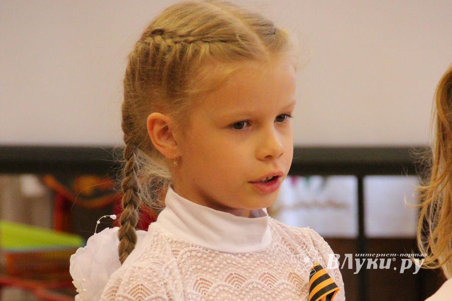 Юные великолучане отметили День победы (ФОТО)