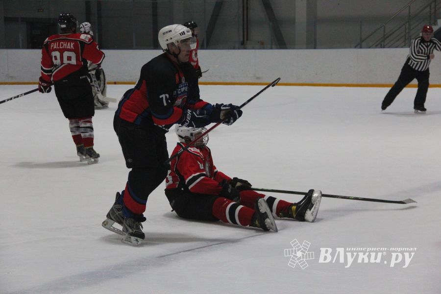 ХК «Экспресс» одержал победу над ХК «Евро-Керамика» в рамках НХЛ (ФОТО)