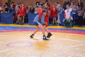 В Великих Луках проходит турнир по самбо (ФОТО)