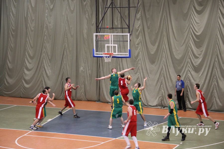 Баскетбол. Кубок города. "Экспресс" - Спартак" 