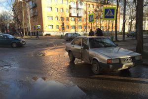 В Великих Луках произошло ДТП