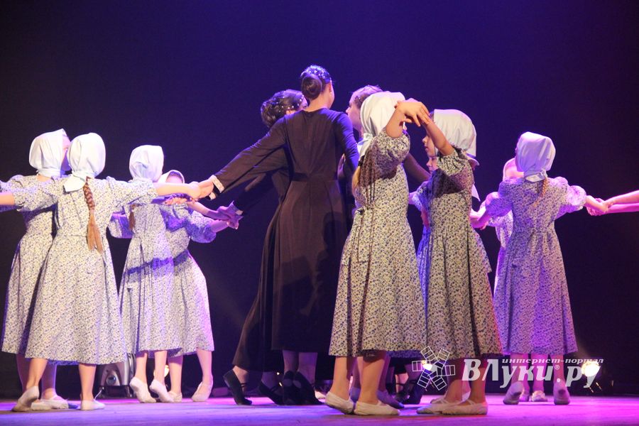 14 мая состоялся концерт хореографического коллектива «Созвездие» - «Бал» (ФОТО)