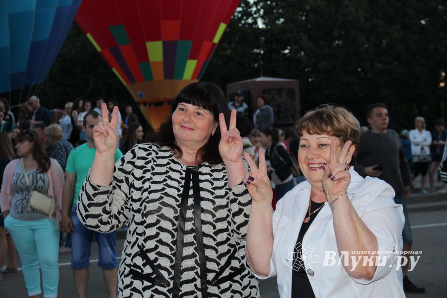 22-я Международная встреча воздухоплавателей завершилась традиционным ночным свечением аэростатов (ФОТО)