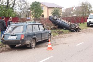 В Великих Луках девушка перевернулась на «Subaru» (ФОТО)