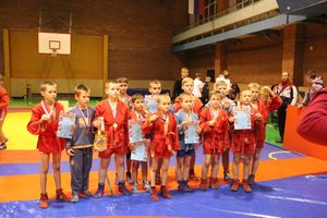 Великолукские самбисты завоевали 11 золотых наград (ФОТО)