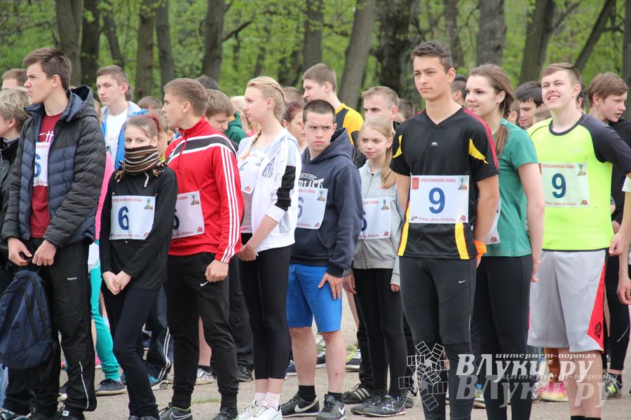 В Великих Луках прошла весенняя городская эстафета (фото)