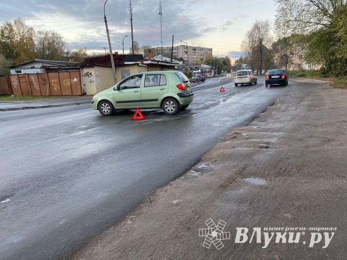 Сегодня в Великих Луках «урожайный» день на ДТП (ФОТО)