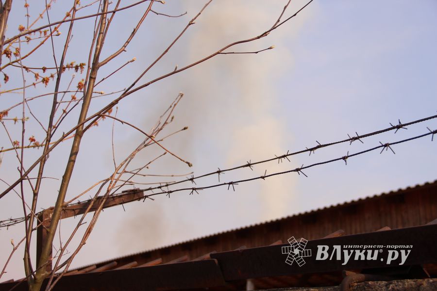 Подробности пожара на мебельном (ФОТО)