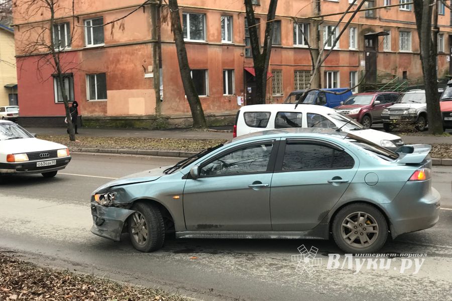 На проспекте Гагарина произошло ДТП (ФОТО)