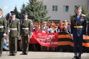Парад Победы в Великих Луках (фото)