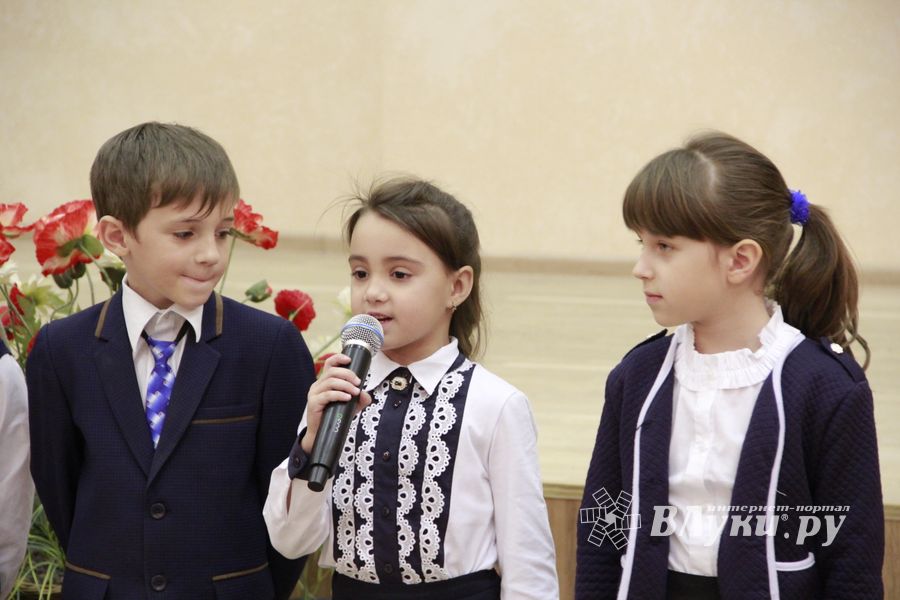 Великолукские первоклассники перевоспитали Бабу-Ягу (ФОТО)