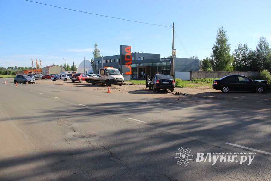 ДТП с участием трёх автомобилей на улице Гоголя (ФОТО)