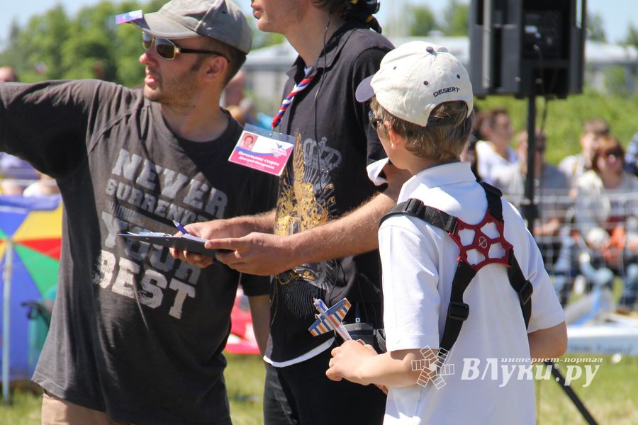 В Великих Луках прошел Фестиваль авиамодельного спорта (фото)
