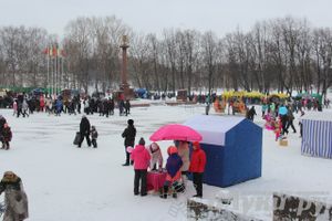 В Великих Луках встретили Масленицу