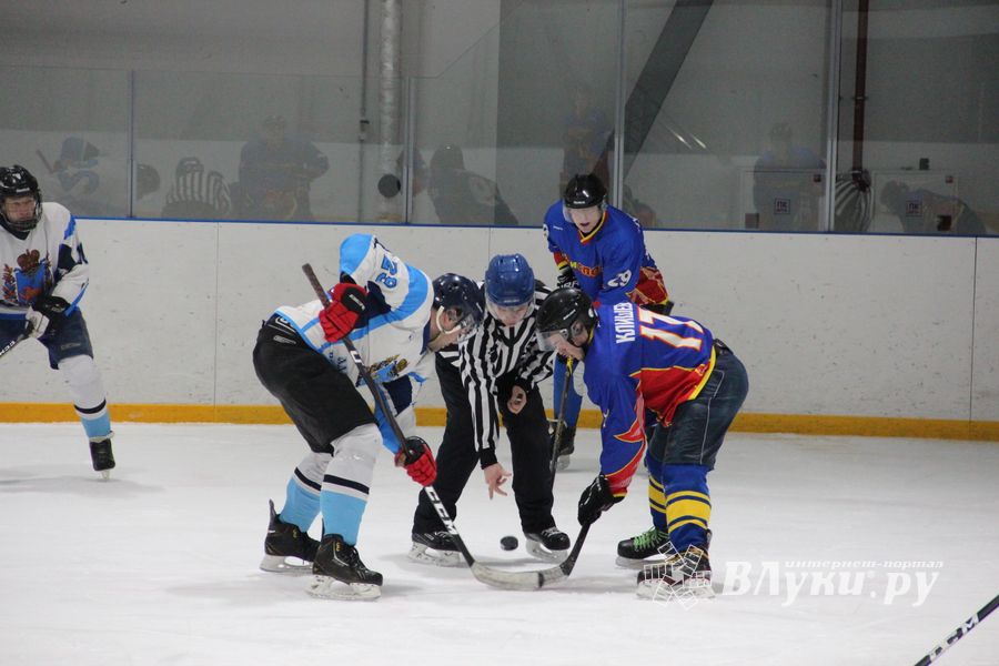 Хоккейная встреча «ЛукиСпорт» — «Барсы» состоялась в «Айсберге» (ФОТО)