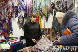 Универсальная выставка проходит в Великих Луках (фото)