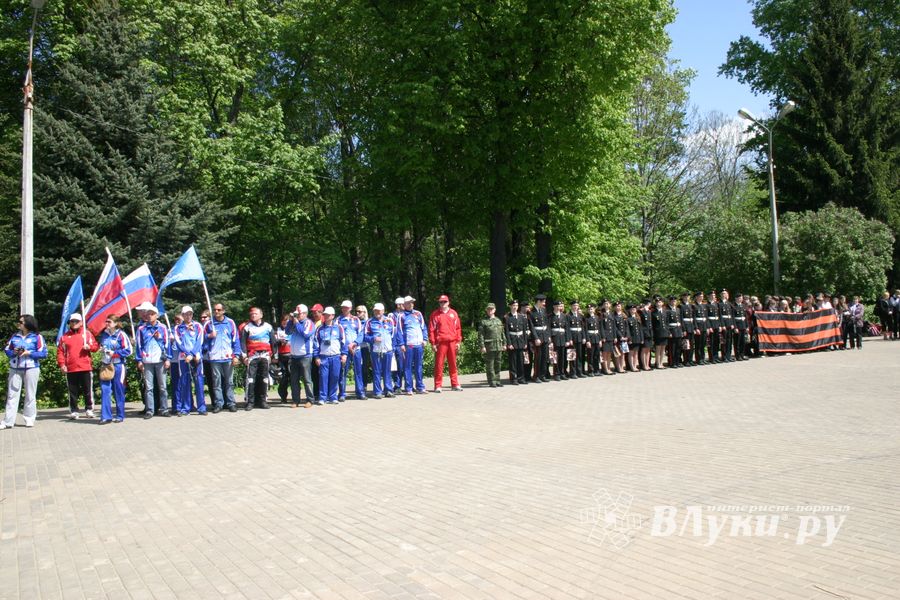 Члены Международный автопробега прибыли в Великие Луки 