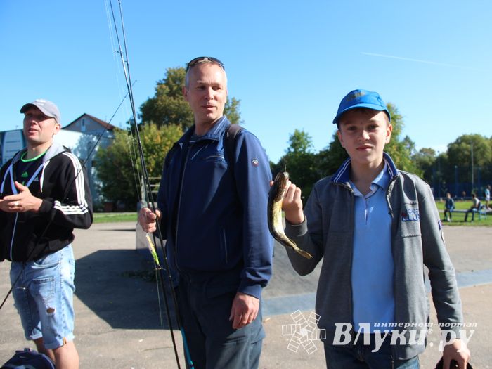 Большой спортивный праздник в Великих Луках (ФОТО)