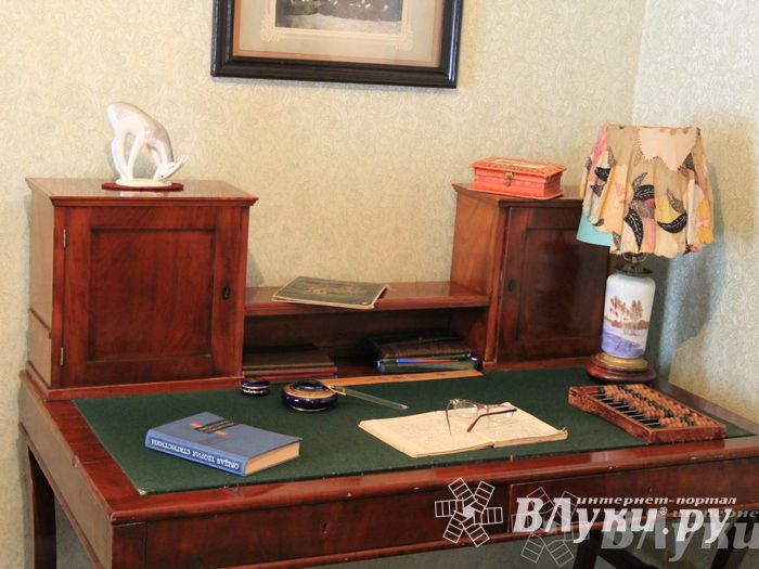 В Великих Луках почтили память академика Виноградова