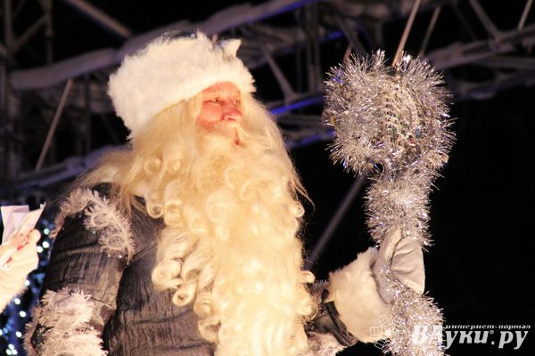 Новогодний автобус «ДедМоробус» проедет по Великим Лукам (0+)