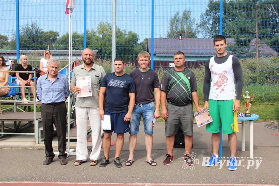 В Великих Луках прошли спортивные мероприятия, приуроченные ко Дню физкультурника (ФОТО)