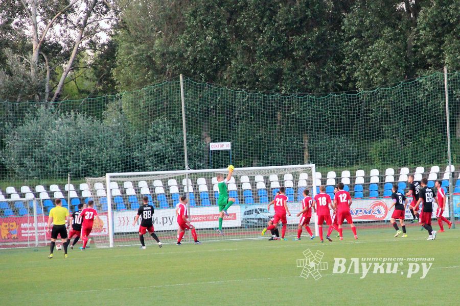 Хороший футбол без забитых мячей — «Луки-Энергия» сыграла с «Локомотив-Казанка» (ФОТО)