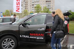 В Великих Луках прошла «Весенняя автоярмарка Великие Луки — 2015» (фото)