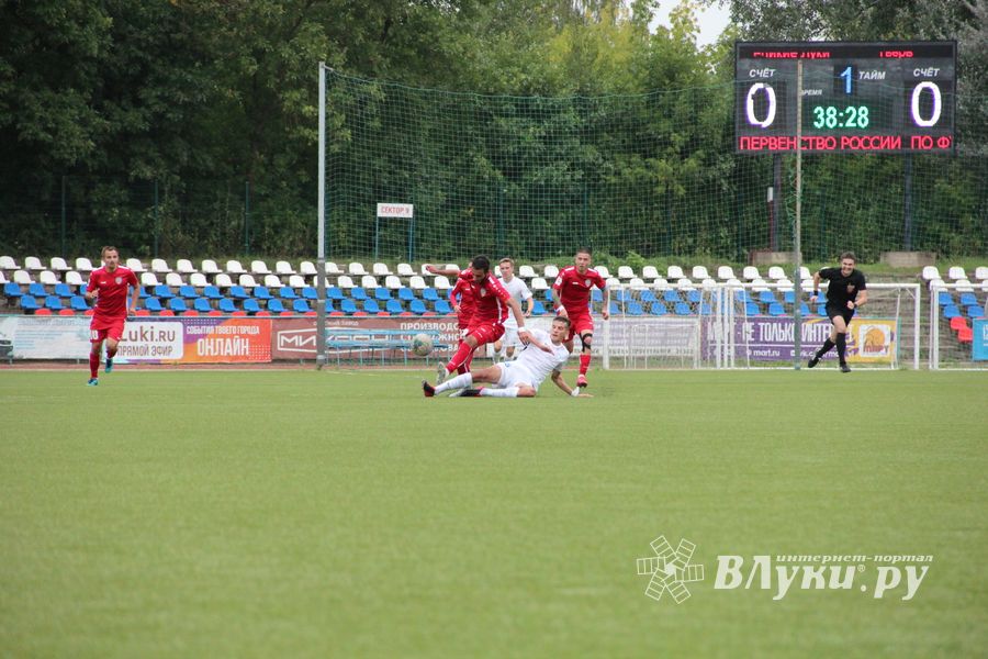 «Луки-Энергия» уступила дома «Твери» (ФОТО)