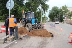 На Вокзальной оперативно устранили течь в водоводе (ФОТО)
