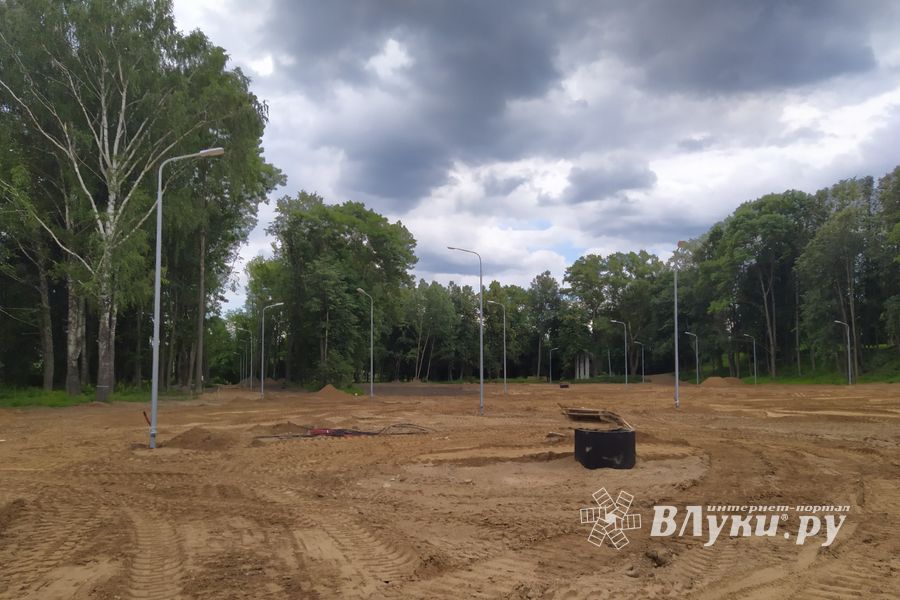 В парке «Петровском» появляются пешеходные дорожки (ФОТО)