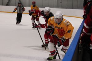 Хоккейные матчи чемпионатов города Великие Луки и Псковской области по хоккею прошли в СОК «Айсберг» (ФОТО)