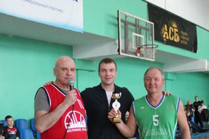 Великолучане — серебряные призеры межрегионального турнира ветеранов баскетбола (ФОТО)