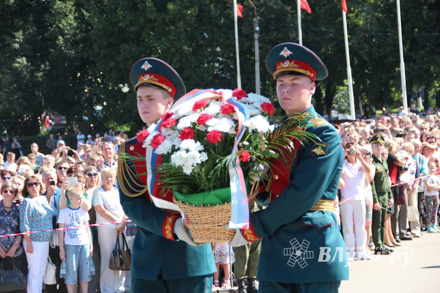 Военный парад в Великих Луках, часть II (ФОТО)