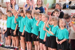 В Великих Луках стартовали спортивные соревнования среди дошколят «Юные олимпионики»