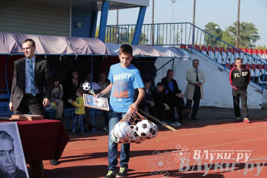 В Великих Луках завершился открытый турнир по футболу памяти М. Ф. Хренова (фото)