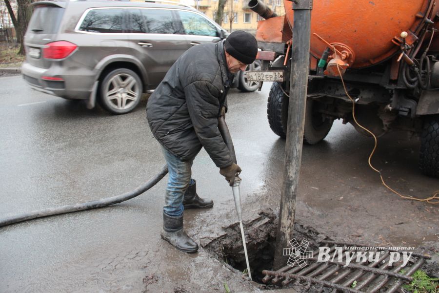 На пр. Гагарина временно затруднено движение (ФОТО)