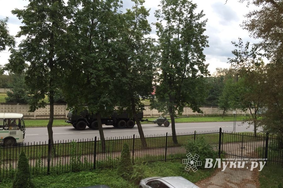 Пушки на проспекте Гагарина (ФОТО+ВИДЕО)